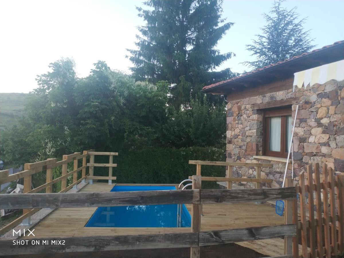 Casa de campo sierra de la demanda Barbadillo de Herreros Exterior foto